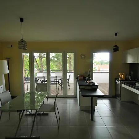 T2 Avec Grande Terrasse Appartement *